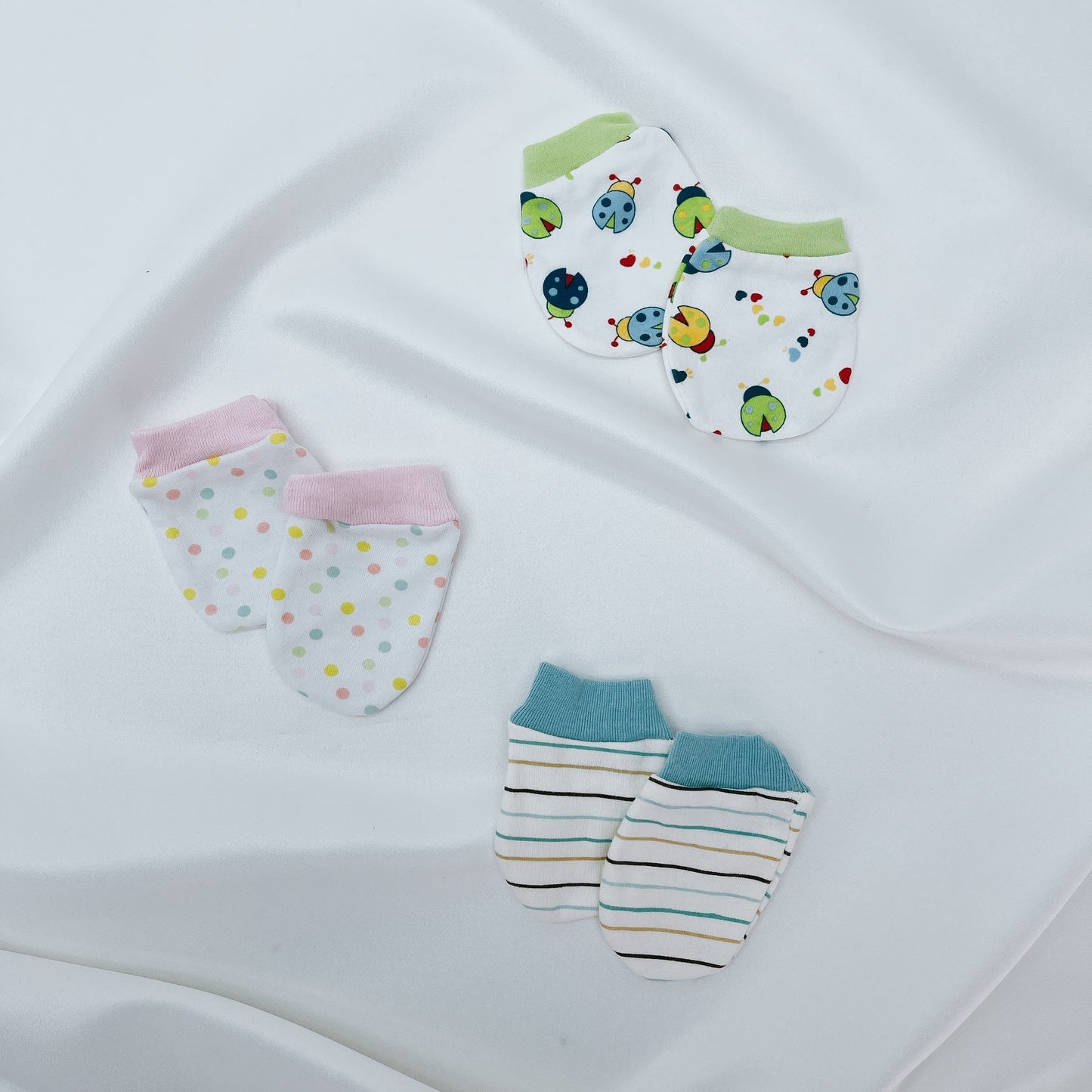 Mellow Baby Girl Mitten